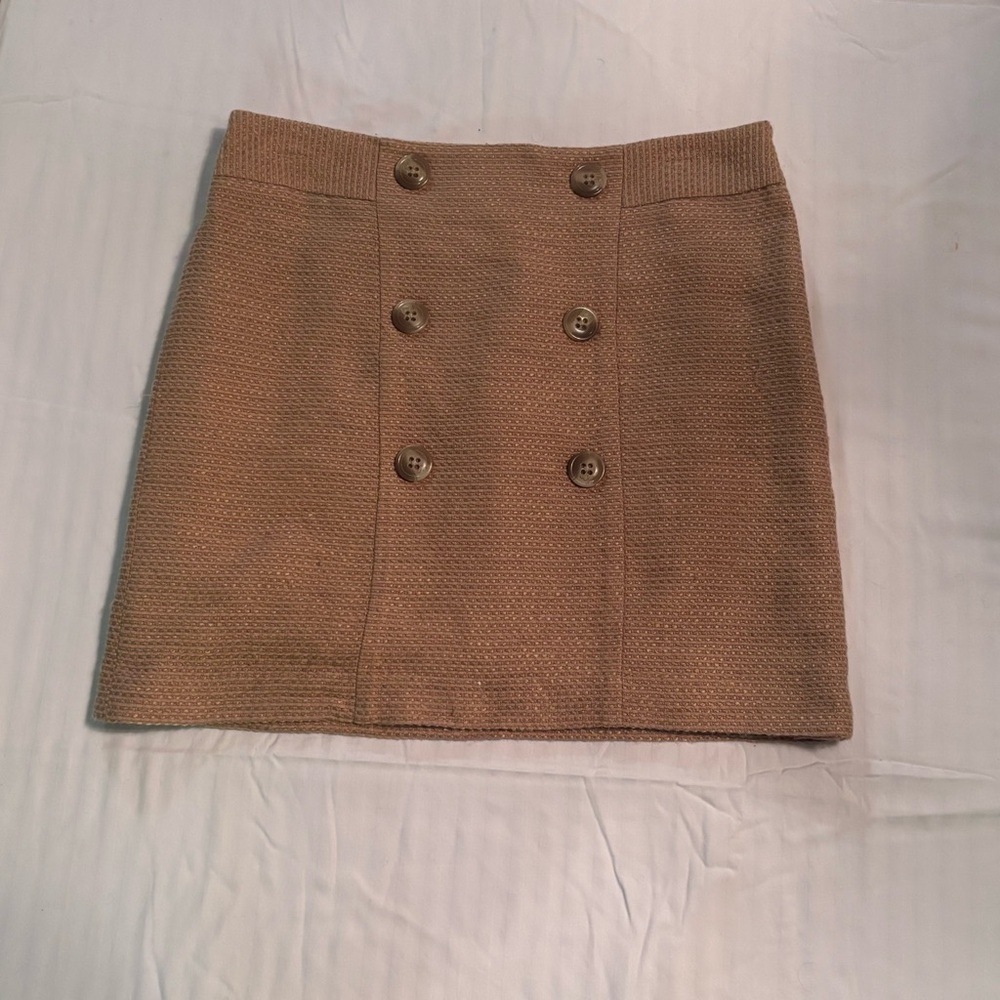 Tailored and‎ Preppy LOFT Textured Tan Mini Skirt, size 4
